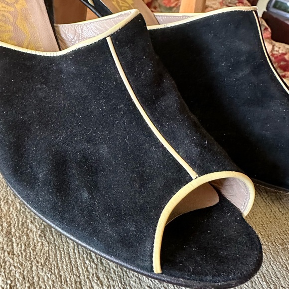 Salvatore Ferragamo size 8 Black suede Peep-Toe Heels - Picture 10 of 10